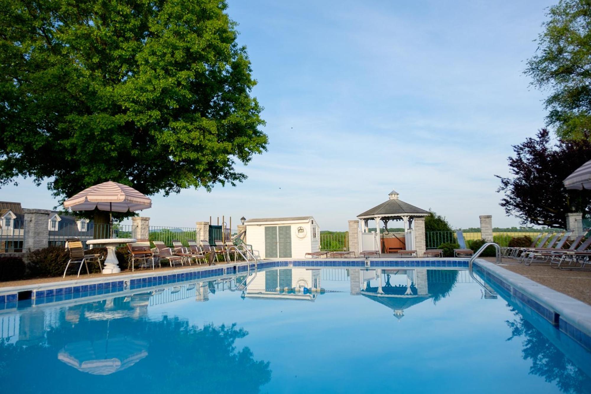 The Village Motel 4*