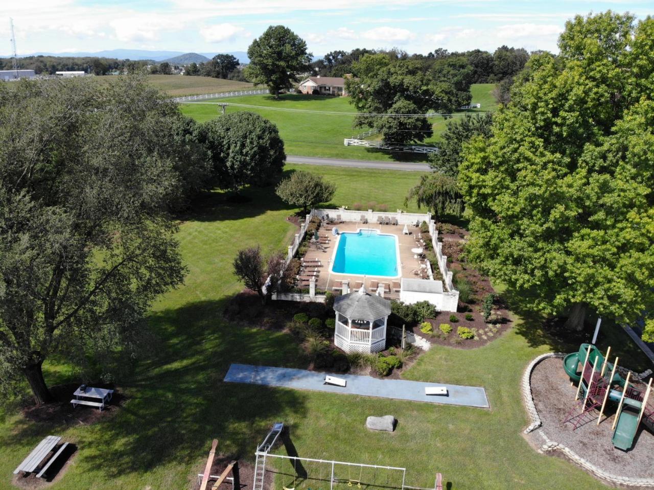 The Village 4* Harrisonburg